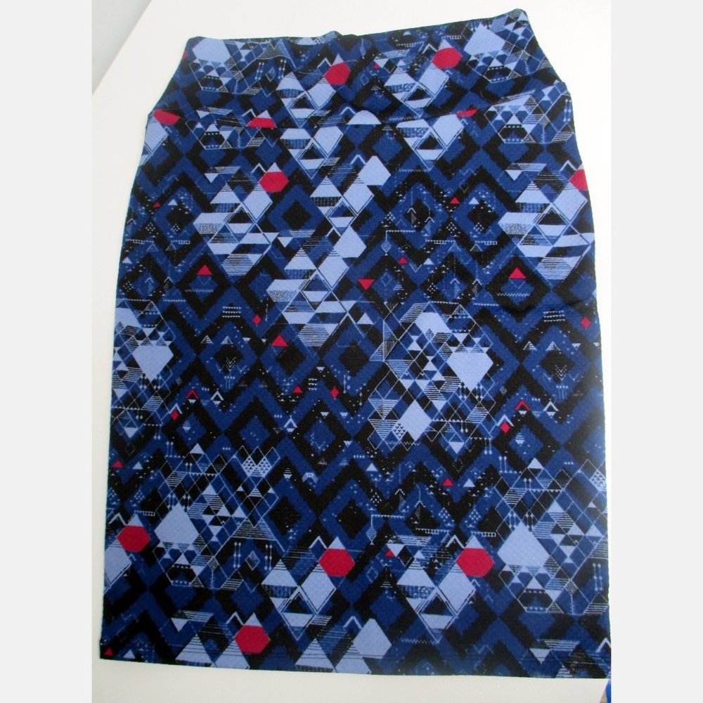 NWOT LULAROE CASSIE PENCIL SKIRT SIZE MEDIUM